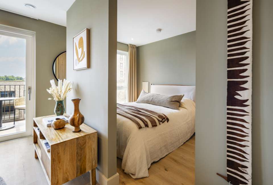 Image of Home 32