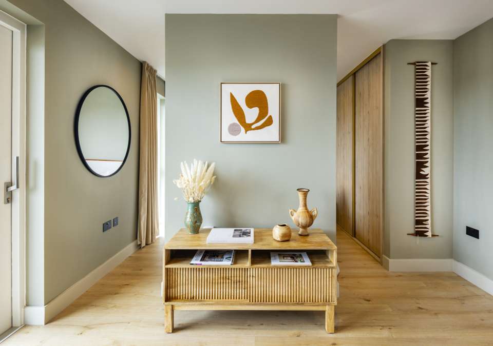 Image of Home 32