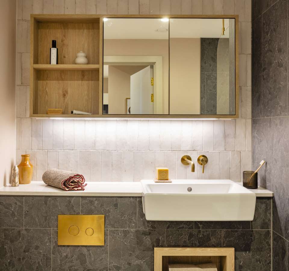 Image of Home 32