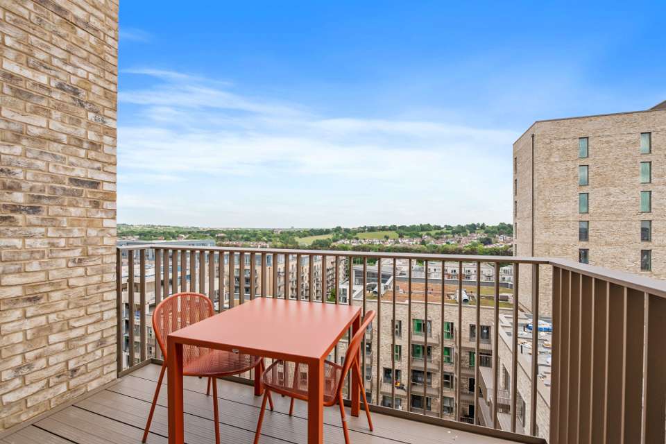 Image of Home 32