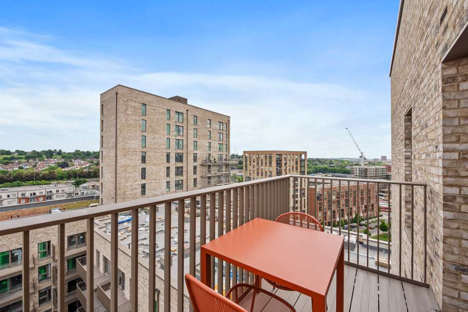 Image of Home 32